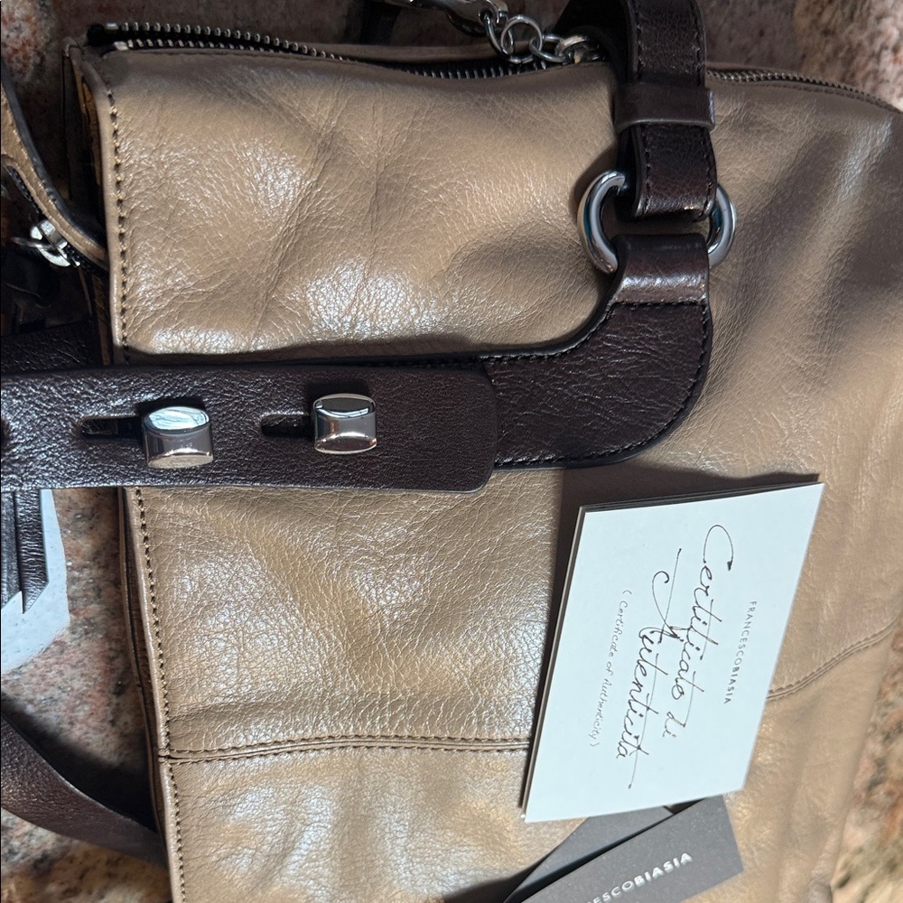 Francesco Biasia Beige Leather Shoulder Bag with Dark Brown Straps - Picture 10 of 16